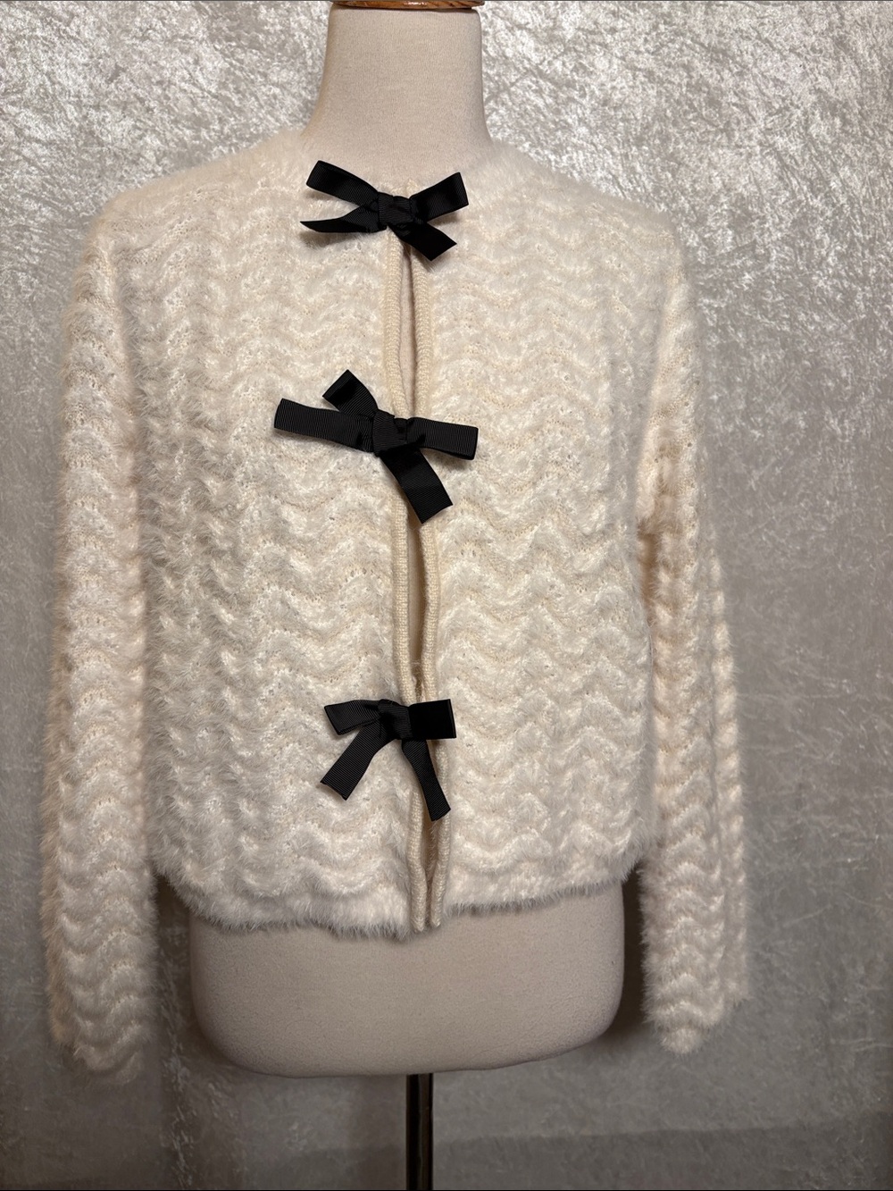 Calligraphie Cream Fuzzy black Bow-Accent cardigan Sweater Size M NWT